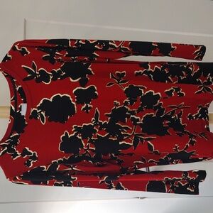 Chicos red/ black / gold tee shirt